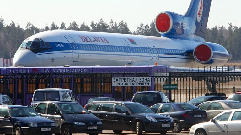 Obrázek článku Boeing 737 společnosti Belavia mířící z Minsku do Antalye nouzově přistál v Moskvě