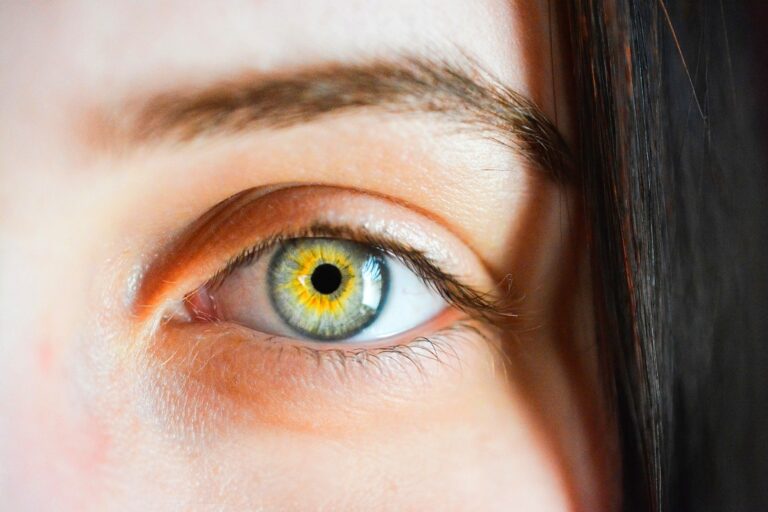 Obrázek článku Co dělat, když oči hodně slzí? Pomoci může akupunktura