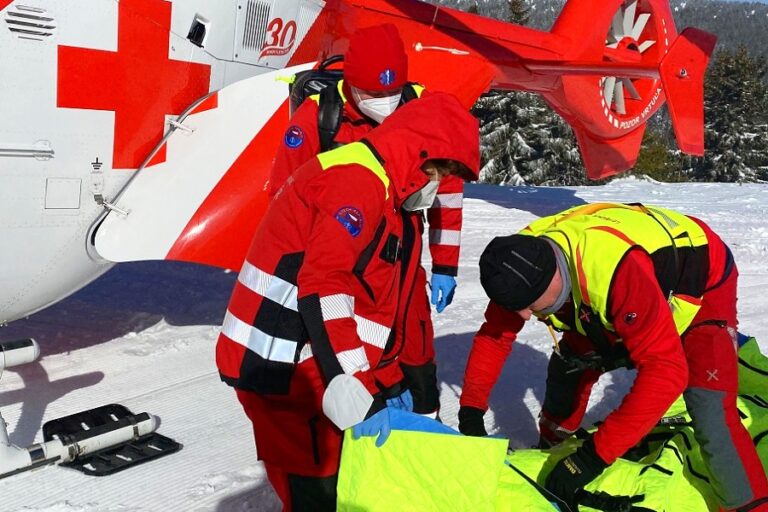Obrázek článku Záchranáři zasahovali u těžce zraněné lyžařky v Jeseníkách