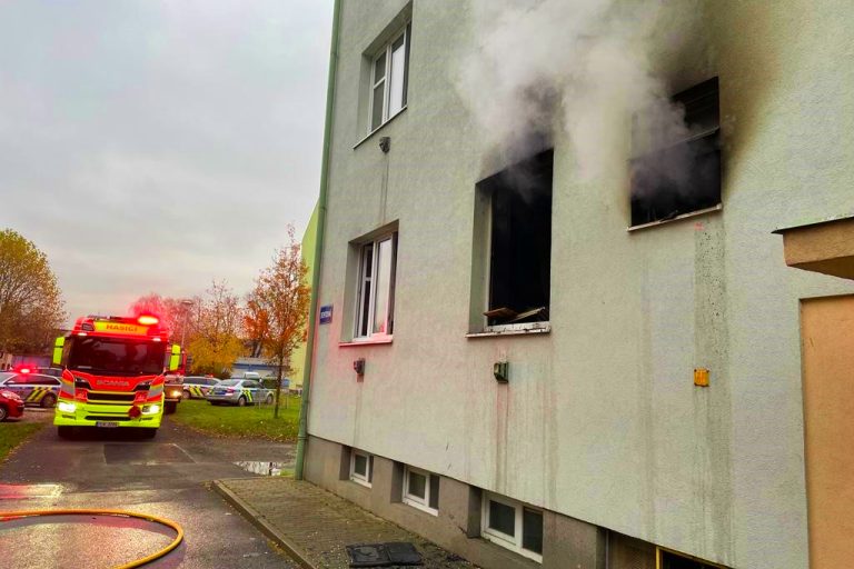 Obrázek článku Třináct lidí skončilo v péči záchranářů při požáru domu v Ostravě-Vítkovicích