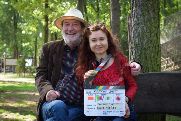 Obrázek článku Režisérka Eva Toulová představuje trailer nového celovečerního filmu Krtkův svět inspirovala skutečná kauza a neuvěřitelná bezmoc