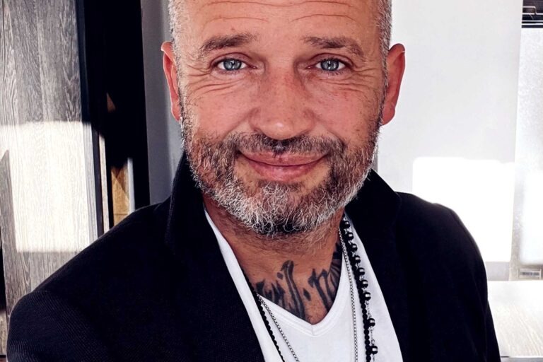 Obrázek článku Příběh z nejhlubšího dna až zpátky ke světlu: když vás zachrání vlastní dítě