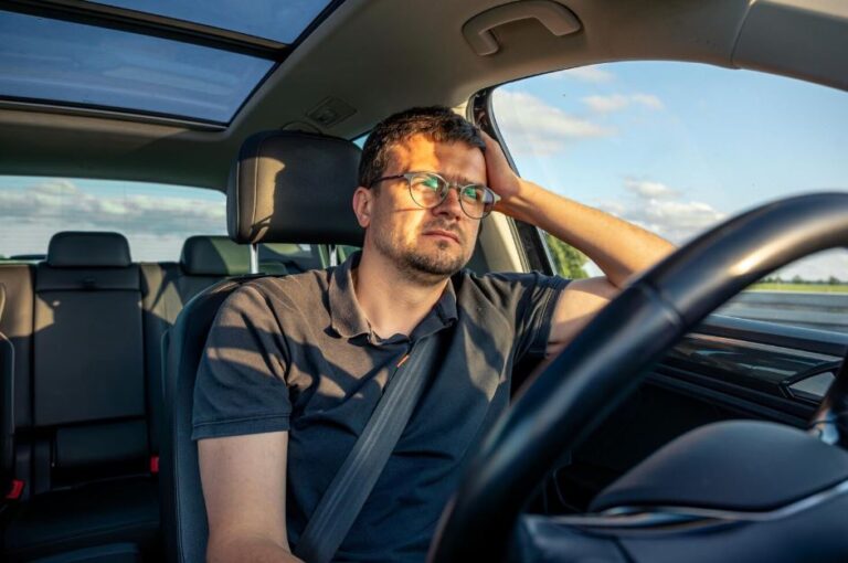 Obrázek článku V Česku začínají od ledna platit novinky pro všechny řidiče. Kdo je nebude respektovat, může přijít i o řidičák a někteří o nich pořád neví