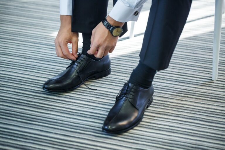 Obrázek článku Formální elegance – jak vybrat polobotky pánské pro pracovní schůzky?